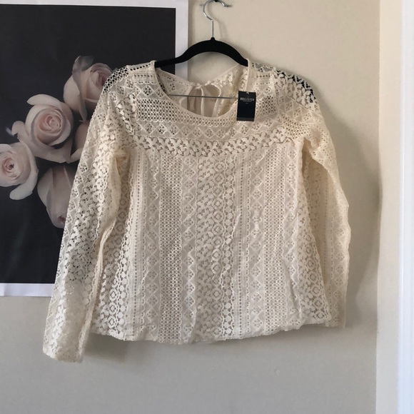 lace blouse🤍 - Picture 1 of 4